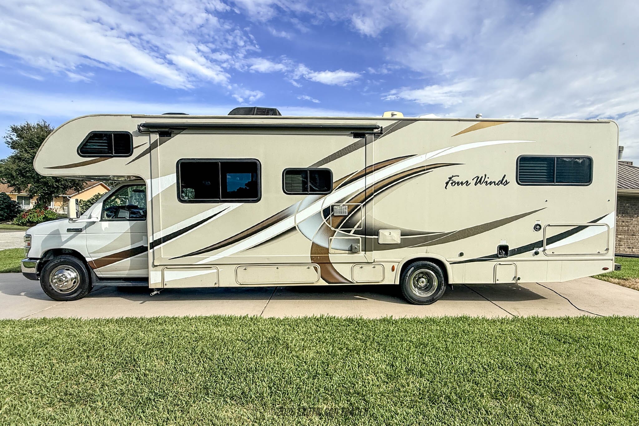 2017 Thor Motor Coach Four Winds 30D for sale